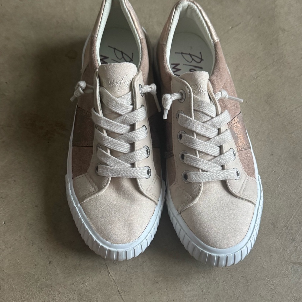 Blowfish Cream, and Metallic Copper Athletic Shoes (7.5)